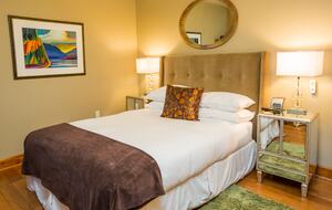 Columbia Cliff Villas - Villa Suite - Hood River, Oregon