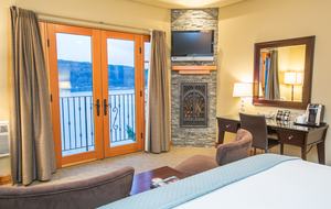 Columbia Cliff Villas - Villa Suite - Hood River, Oregon