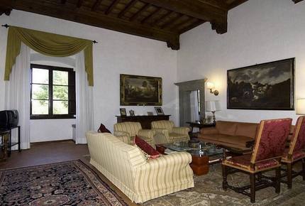 Historic Elegant Villa in a Vineyard near Florence