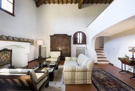 Historic Elegant Villa in a Vineyard near Florence