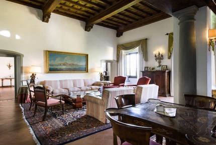 Historic Elegant Villa in a Vineyard near Florence
