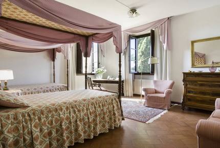 Historic Elegant Villa in a Vineyard near Florence - Impruneta, Italy