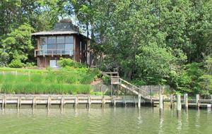 Chesapeake Bay Treehouse - Edgewater, Maryland