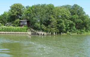 Chesapeake Bay Treehouse - Edgewater, Maryland