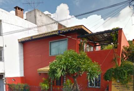 Bugam Villa - Charming Lakeside Home