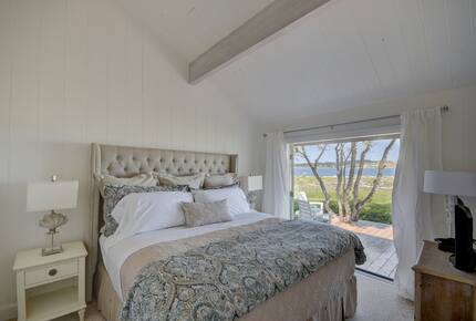 Heron Point Cottage - Coupeville, Washington