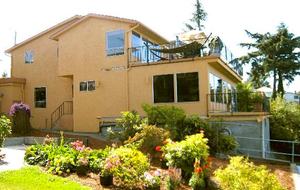 Golden Sunset Villa - Seattle, Washington