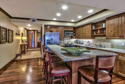 Lake Tahoe Living 2, Tonopalo – 3 Bedroom Residence (Sleeps 8) - Tahoe Vista, California