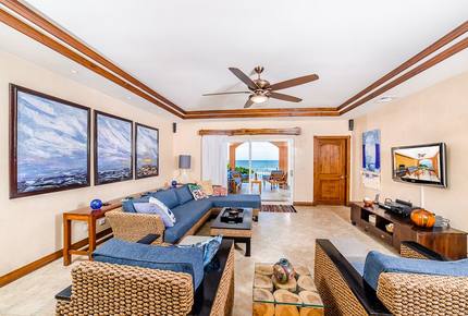 Langosta Beach Surf Retreat