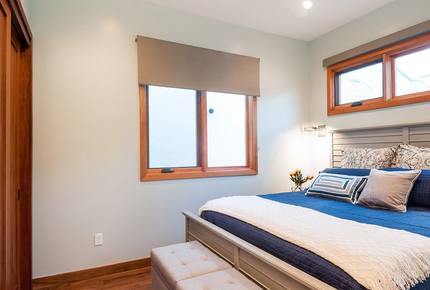 Prime Beachfront Luxury Townhouse on the Strand - Manhattan Beach, California
