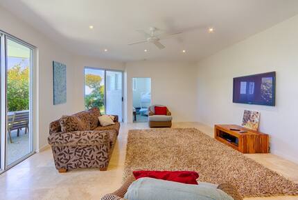 Majestic Sunshine Beach Home