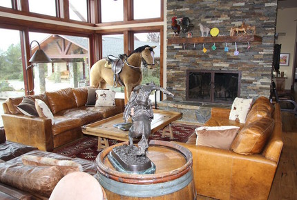 Ultimate luxury and privacy in the Upper Ojai Valley!