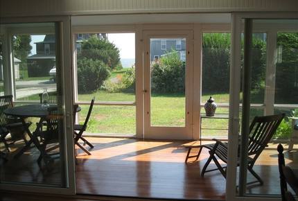 Airy and Bright Beach Home