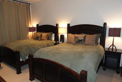 3rd bedroom 2 Queen beds and in-suite bathroom