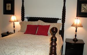 2nd bedroom Queen bed with insuite bathroom