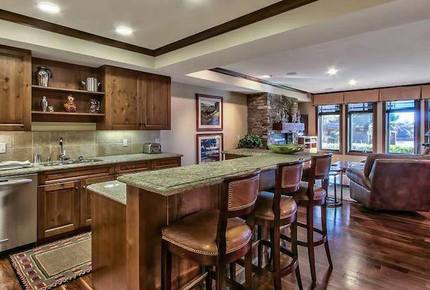 Lake Tahoe Living 1, Tonopalo – 3 Bedroom Residence (Sleeps 10) - Tahoe Vista, California