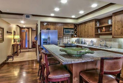 Lake Tahoe Living 1, Tonopalo – 3 Bedroom Residence (Sleeps 8) - Tahoe Vista, California