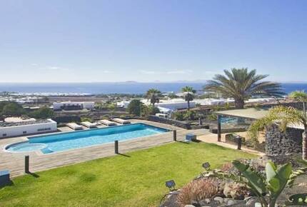 Montaña Roja Villa - Playa Blanca - Yaiza, Spain