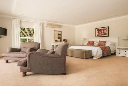 18 on Hillwood Luxury Family Villa - Bishopscourt, South Africa
