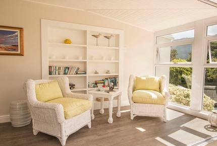 18 on Hillwood Luxury Family Villa - Bishopscourt, South Africa