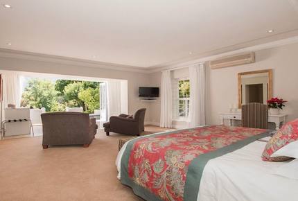 18 on Hillwood Luxury Family Villa - Bishopscourt, South Africa
