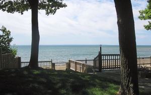 Luxury Home on the Sunny Shores of Lake Erie - PORT COLBORNE, Canada