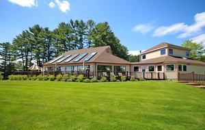 Contemporary Berkshires Retreat - Stockbridge, Massachusetts