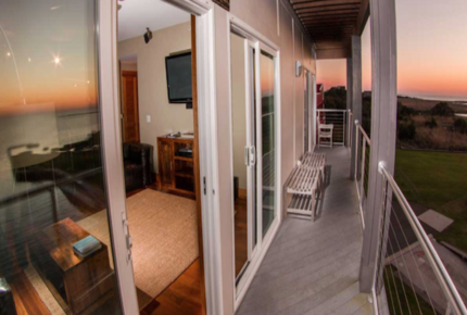 Watermen's Retreat - Lighthouse - Outer Banks - Waves, North Carolina