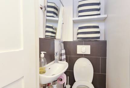 Paris Eiffel Tower Apartment - Paris, France