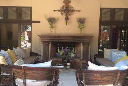 Villa Overlooking La Parroquia