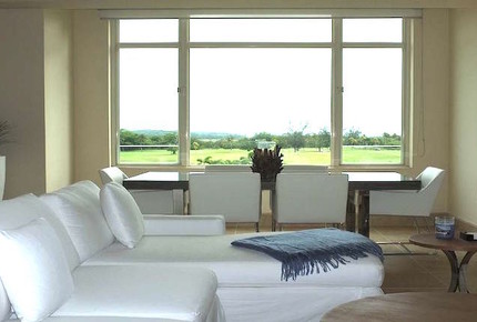 Luxurious Sub-Penthouse