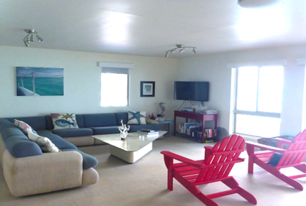 Secluded Oceanfront Tar Bay Beauty