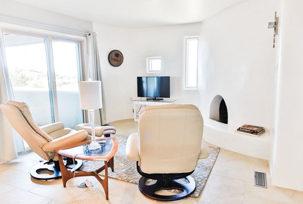 Albuquerque Villa with Stunning Views - Albuquerque, New Mexico