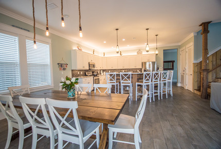 Dog Dayz Luxury Villa - Florida Panhandle