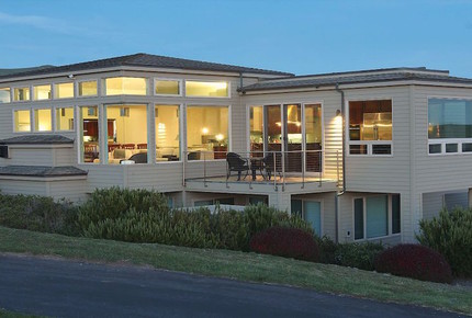 4 OR 5 NIGHT Stay at Royal Pacific - Close to San Francisco, Napa and Sonoma