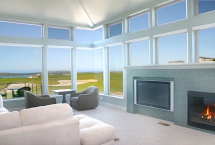 4 OR 5 NIGHT Stay at Royal Pacific - Close to San Francisco, Napa and Sonoma - Bodega Bay, California