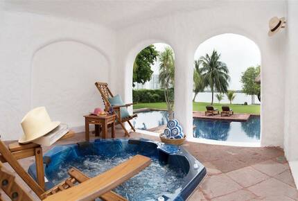 Villa Alux, waterfront pool mansion in Zona Hotelera - Cancun, Mexico