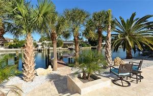 St. Armand's Canal-Front Paradise - Sarasota, Florida