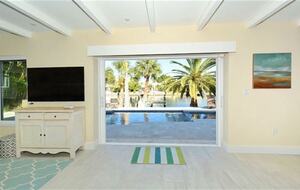 St. Armand's Canal-Front Paradise - Sarasota, Florida