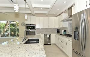 St. Armand's Canal-Front Paradise - Sarasota, Florida