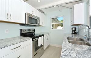 St. Armand's Canal-Front Paradise - Sarasota, Florida