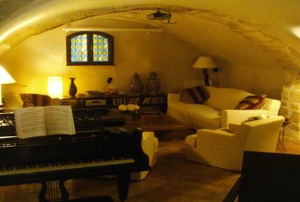 Castillon House - Castillon du Gard, France