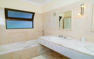 Casa Selatar - Quinta do Lago - Faro, Portugal