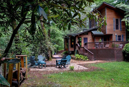 Creek Front Mountain Retreat