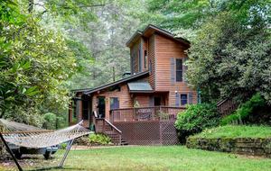 Creek Front Mountain Retreat - Hayesville, North Carolina