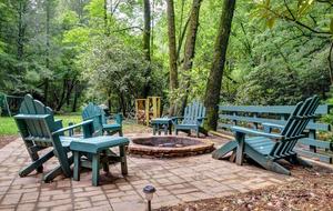 Creek Front Mountain Retreat - Hayesville, North Carolina