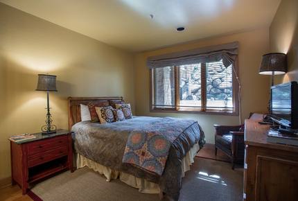 Sterling Lodge 111 at Silver Lake