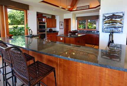 The Auamo Compound at Hokuli'a - KEALAKEKUA, HAWAII