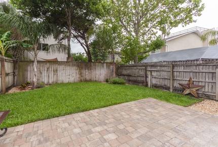 Contemporary Beach House Close to the Beach - Neptune Beach, Florida