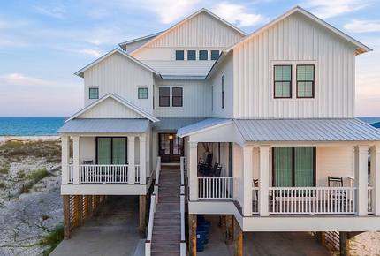 The Veranda- Upscale, Private Gulf Front Beach Home